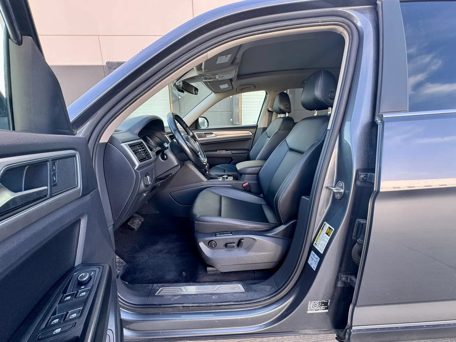Used 2018 Volkswagen Atlas SEL AWD/4WD image 9