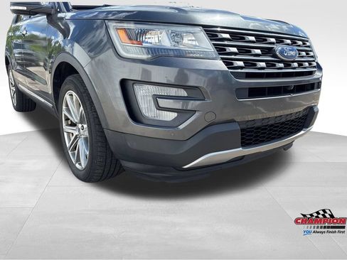 Used 2017 Ford Explorer Limited AWD/4WD image 3