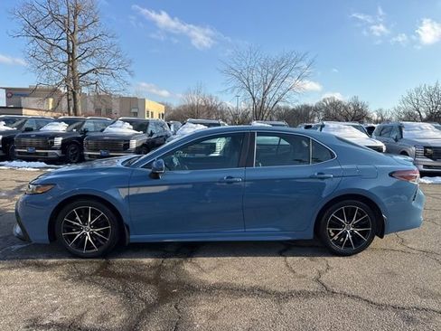 Used 2024 Toyota Camry SE image 21