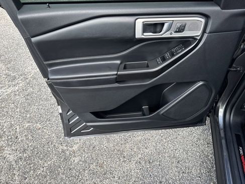 Used 2020 Ford Explorer ST image 10