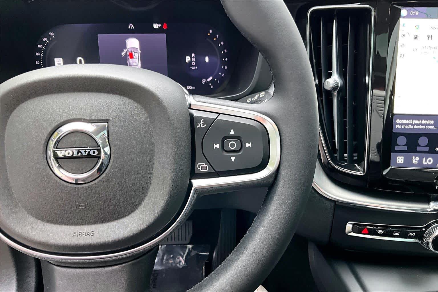 Used 2024 Volvo XC60 B5 Core w/ Protection Package Premier AWD/4WD image 24