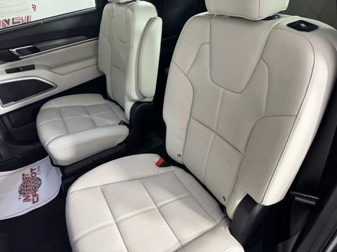 Used 2022 Kia Telluride EX w/ EX Premium Package image 39