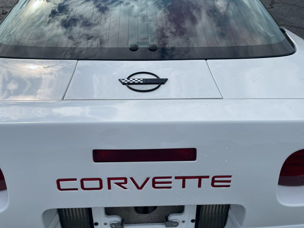 Used 1996 Chevrolet Corvette Coupe RWD image 20