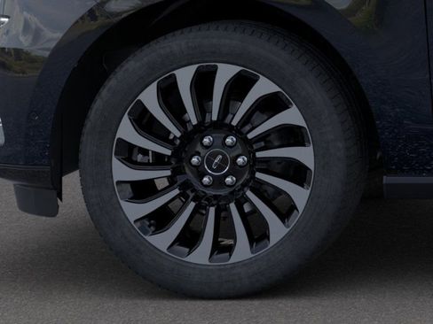 New 2023 Lincoln Navigator Black Label image 19