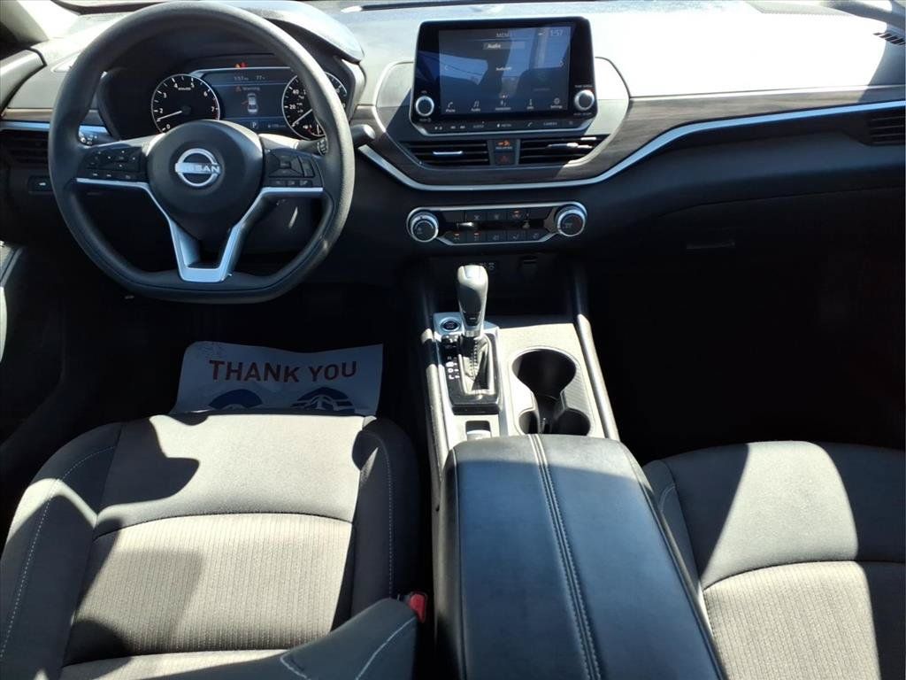Used 2025 Nissan Altima 2.5 SV AWD/4WD image 20