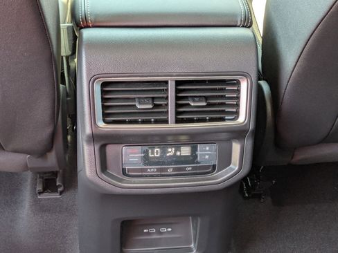 New 2026 Volkswagen Atlas SE image 29