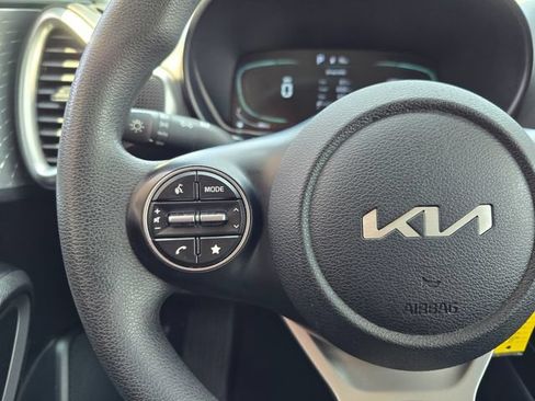 Used 2024 Kia Soul LX w/ Option Group 015 FWD image 14