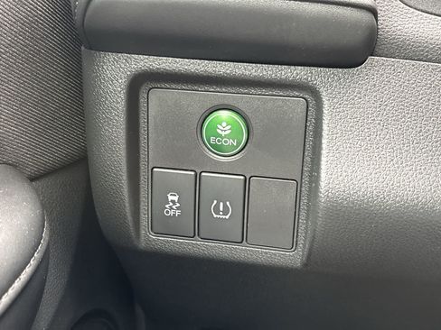 Used 2019 Honda HR-V LX image 8