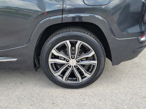Used 2019 GMC Terrain Denali w/ Advanced Safety Package FWD image 29