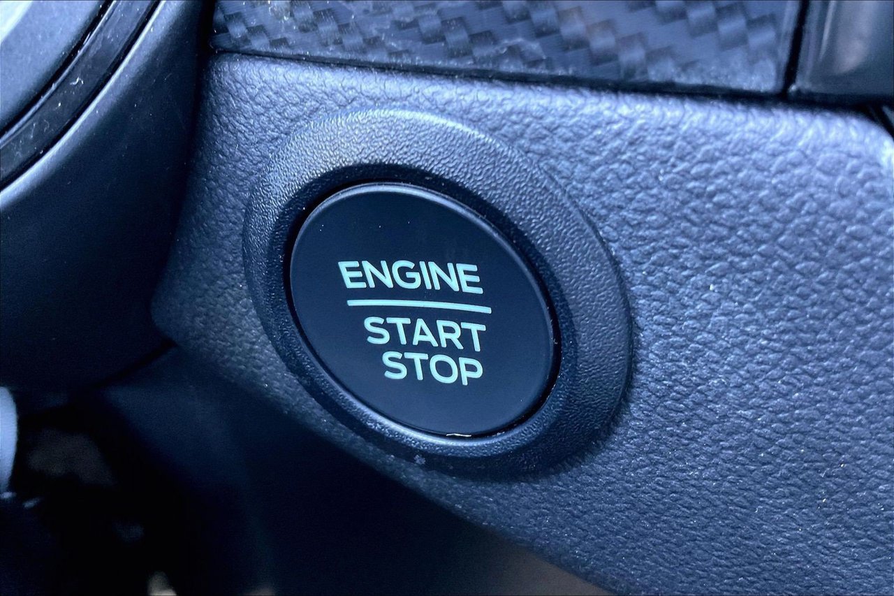 Used 2025 Ford Escape ST-Line Select AWD/4WD image 26