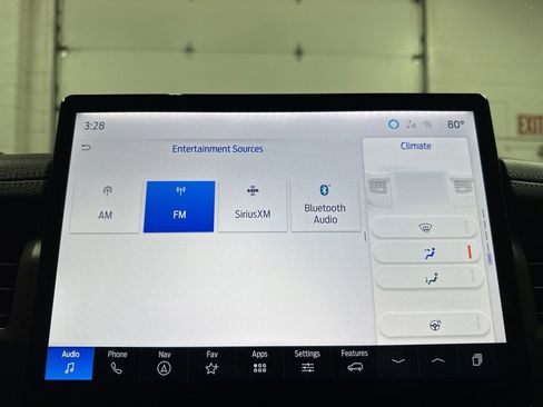 Used 2024 Ford Expedition XLT image 28