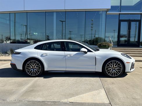 New 2026 Porsche Panamera 4 image 8