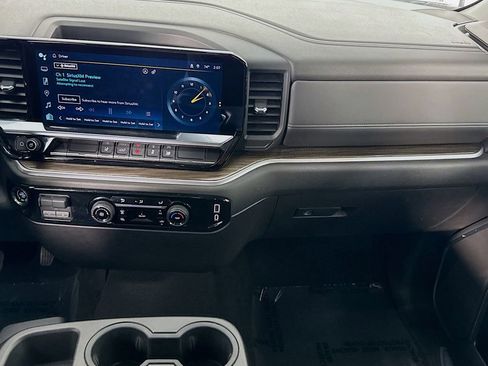 Used 2024 Chevrolet Silverado 2500 LT image 27