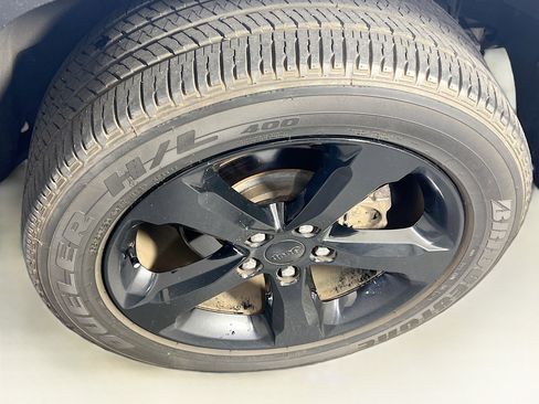 Used 2023 Jeep Grand Cherokee Altitude image 29