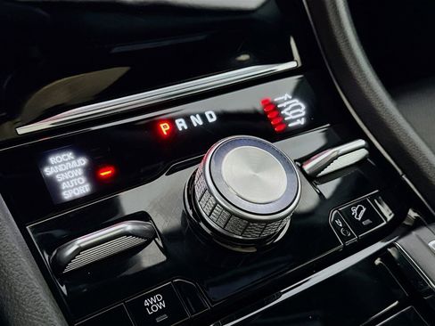 Used 2023 Jeep Grand Cherokee Overland w/ Adv Protech Group III image 14