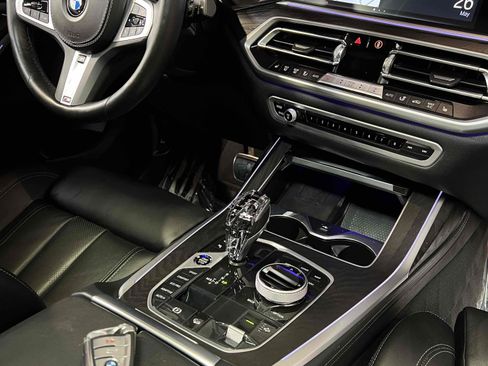 Used 2022 BMW X7 xDrive40i w/ M Sport Package AWD/4WD image 50