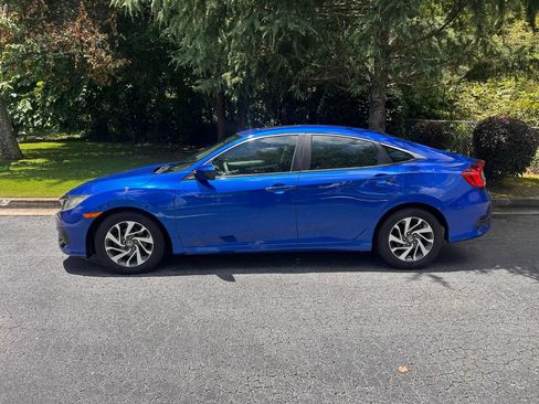 Used 2016 Honda Civic EX image 2