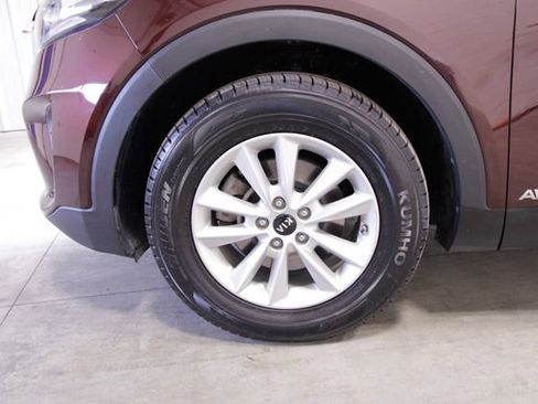 Used 2020 Kia Sorento LX image 10