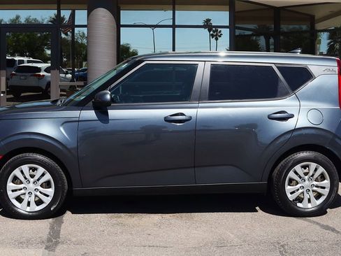Used 2021 Kia Soul LX image 8