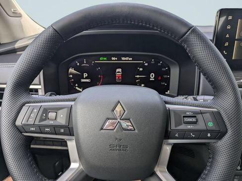 New 2026 Mitsubishi Outlander SEL FWD image 30