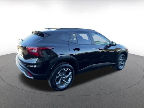 Used 2025 Chevrolet Trax LT image 15