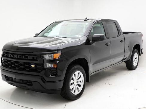 Used 2024 Chevrolet Silverado 1500 Custom AWD/4WD image 2