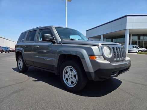 Used 2014 Jeep Patriot Sport AWD/4WD image 2