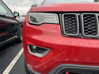 Used 2017 Jeep Grand Cherokee Trailhawk w/ Trailhawk Luxury Group video 2