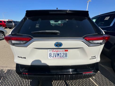 Used 2019 Toyota RAV4 XSE w/ Carpet Mat Package AWD/4WD image 5