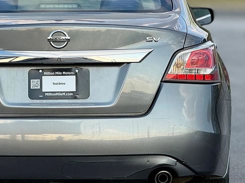 Used 2015 Nissan Altima 2.5 SV image 14