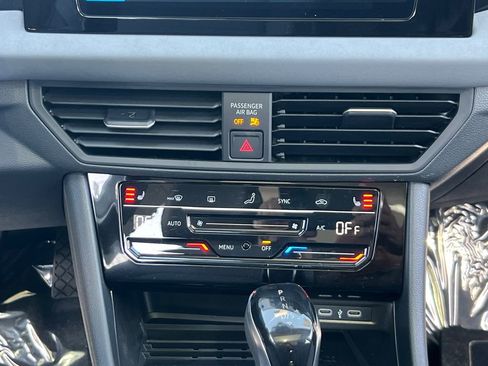 New 2026 Volkswagen Jetta SE image 18