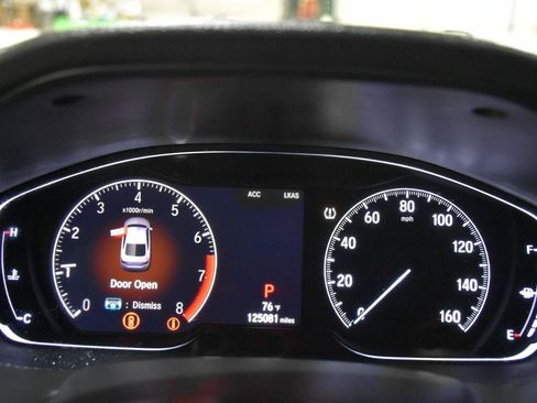 Used 2018 Honda Accord EX image 11