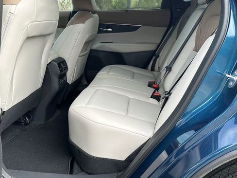 New 2026 Nissan Murano Platinum w/ Cargo Package AWD/4WD image 16