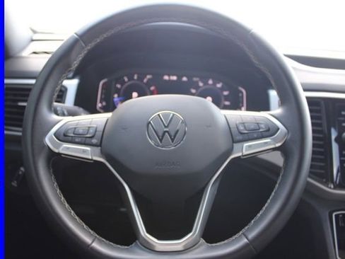 Used 2023 Volkswagen Atlas Cross Sport SE image 29