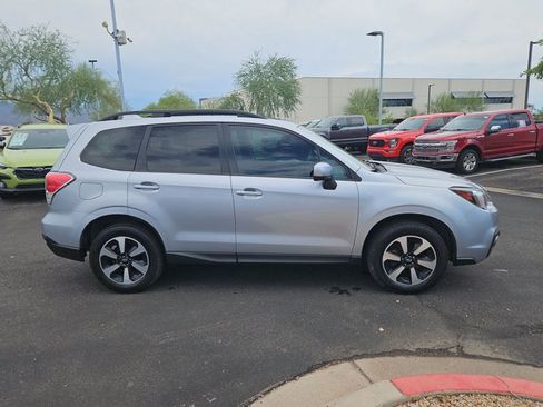 Used 2018 Subaru Forester 2.5i Premium w/ All-Weather Package AWD/4WD image 5