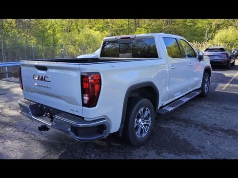 Used 2026 GMC Sierra 1500 SLE w/ Preferred Package AWD/4WD image 4