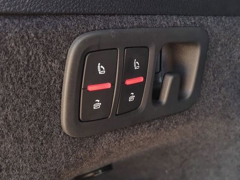 Certified 2025 Audi Q7 2.0T Premium w/ Convenience Package image 9