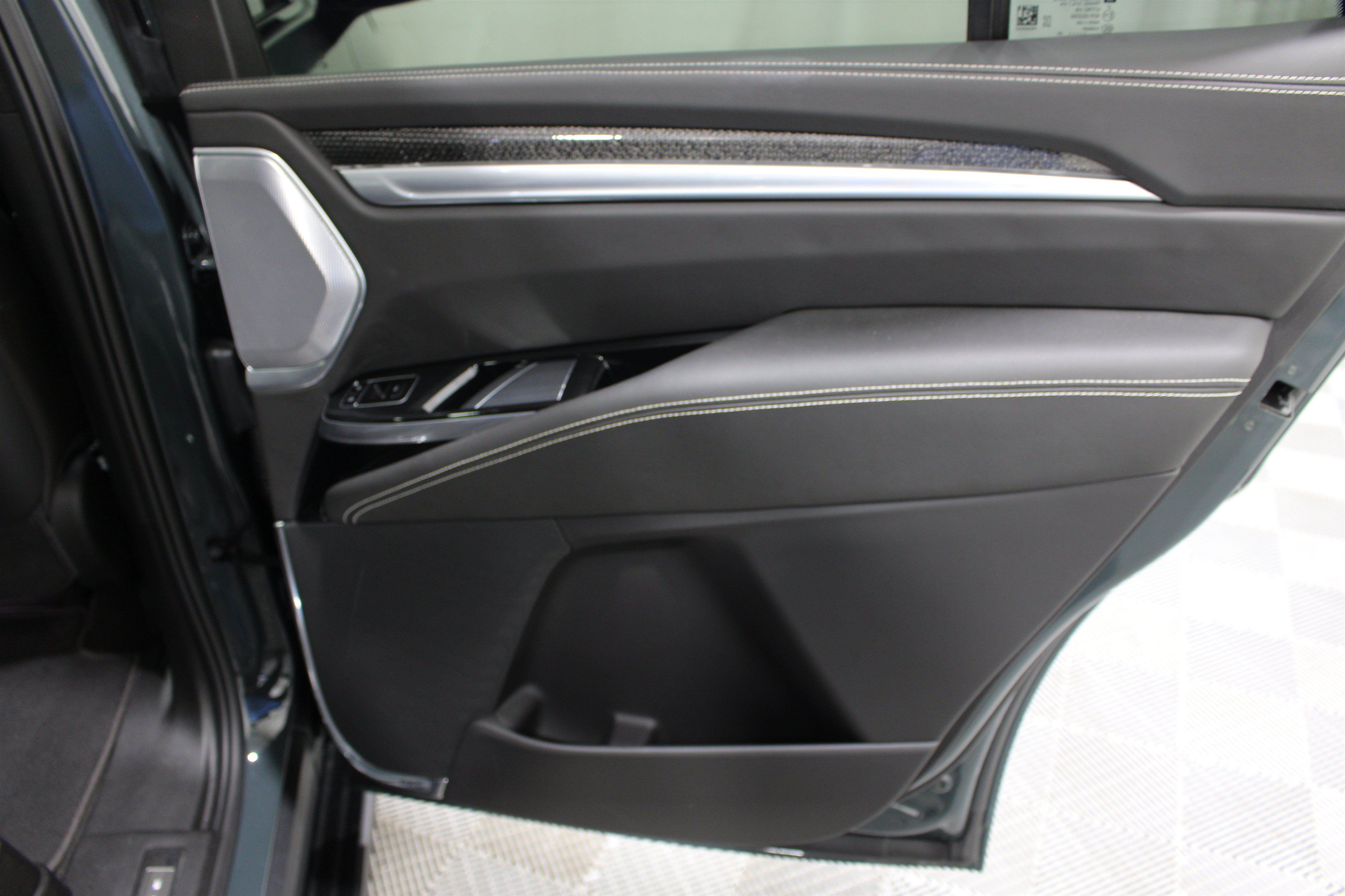 Certified 2025 Cadillac Escalade V AWD/4WD image 29