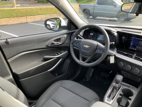 New 2026 Chevrolet Trax LS image 14