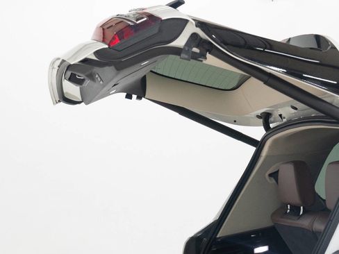 Used 2020 BMW X7 xDrive40i w/ Premium Package image 21