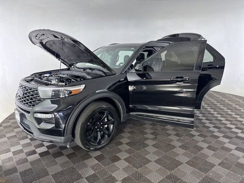 Used 2024 Ford Explorer ST-Line w/ Class IV Trailer Tow Package AWD/4WD image 12
