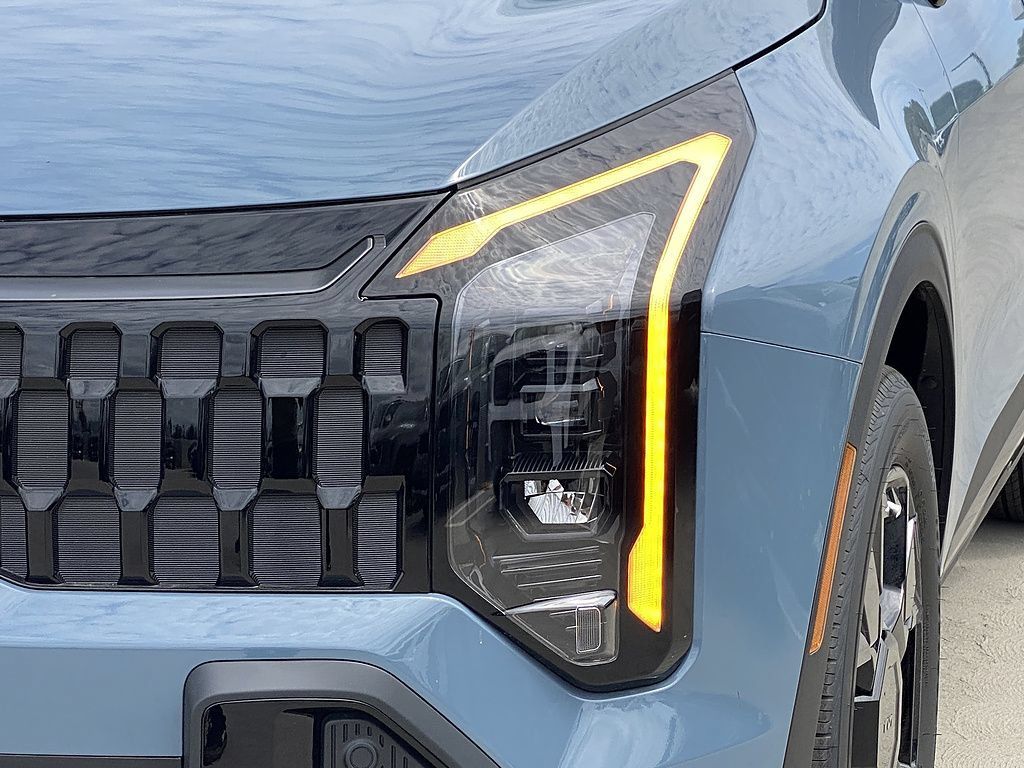 New 2026 Kia Sportage X-Line AWD/4WD image 8
