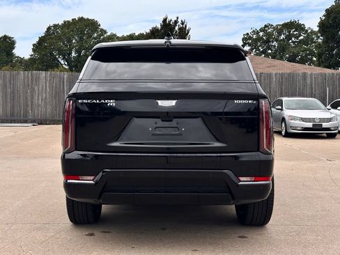 Used 2026 Cadillac Escalade IQ Sport 1 w/ LPO, Floor Liner Package AWD/4WD image 5