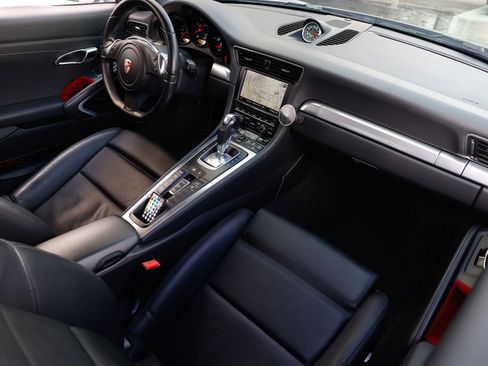 Used 2013 Porsche 911 Carrera 4 image 21