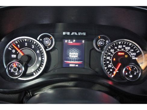 Used 2024 RAM 1500 Lone Star image 17