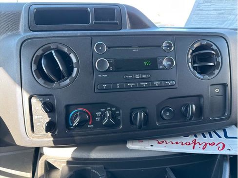 Used 2013 Ford E-150 and Econoline 150 Wagon RWD image 23