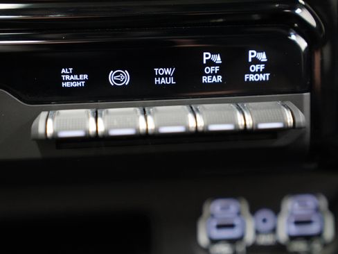 Certified 2024 RAM 2500 Limited image 33