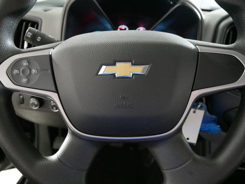 Used 2019 Chevrolet Colorado W/T w/ Custom Special Edition AWD/4WD image 25
