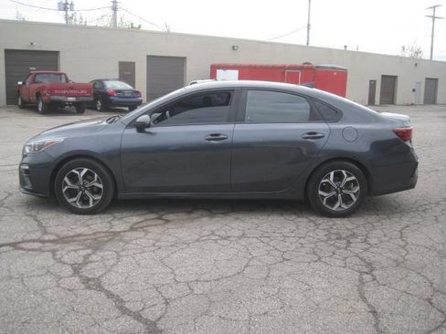 Used 2020 Kia Forte LXS FWD image 8