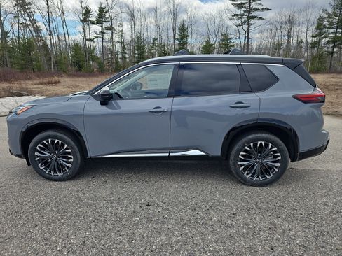 New 2026 Nissan Rogue Platinum w/ Platinum Premium Package AWD/4WD image 2